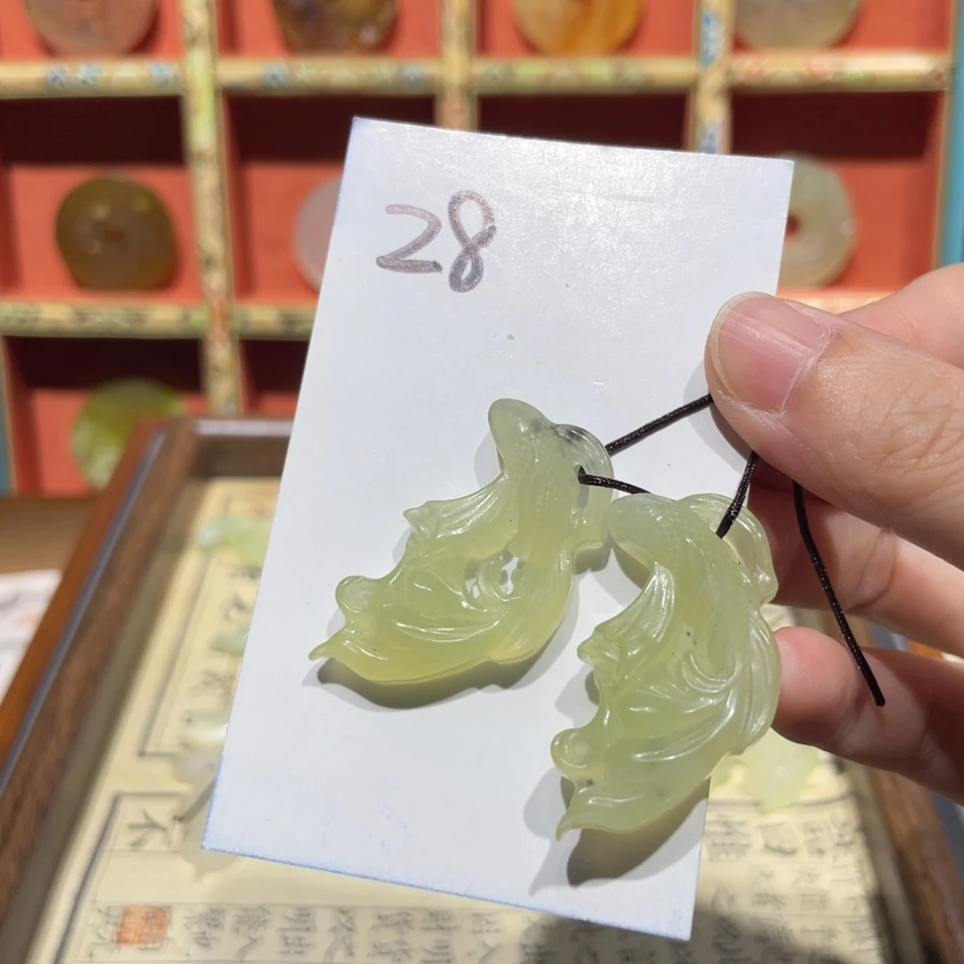 岫玉未镶嵌颈饰颈饰