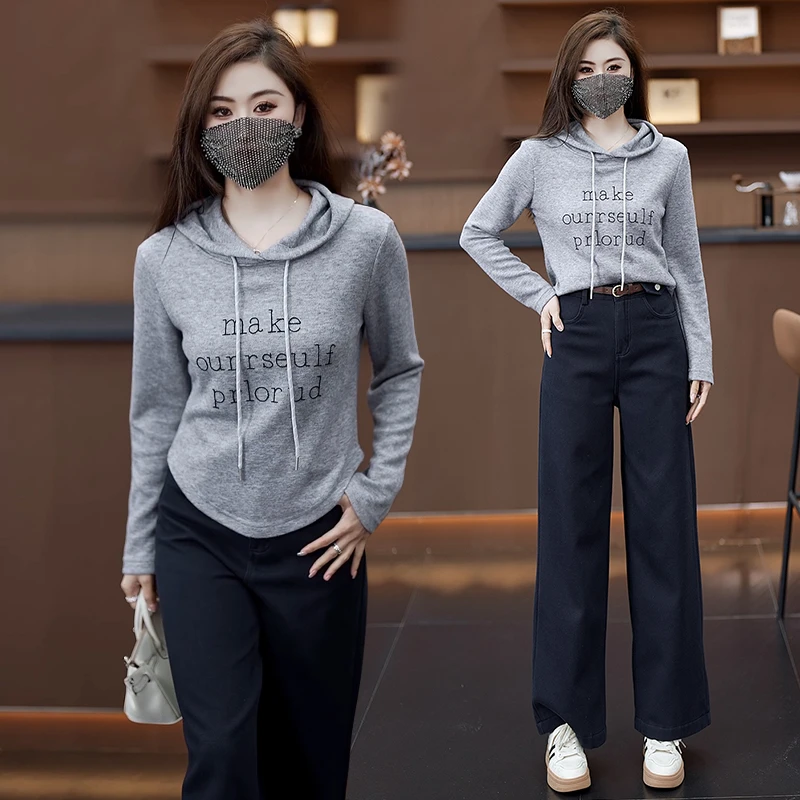 字母卫衣宽松短款时尚洋气减龄春秋女装休闲套头包袖透气聚酯纤维