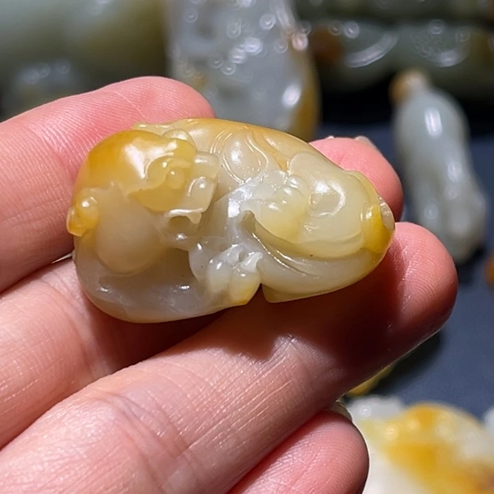 用***和田玉（白玉）未镶嵌颈饰