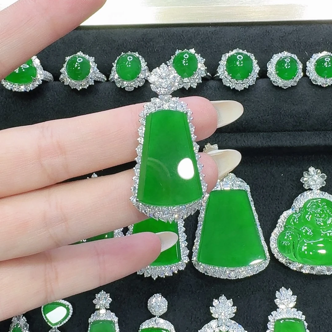 故***静翡翠18K金镶嵌吊坠(不含链)无事牌