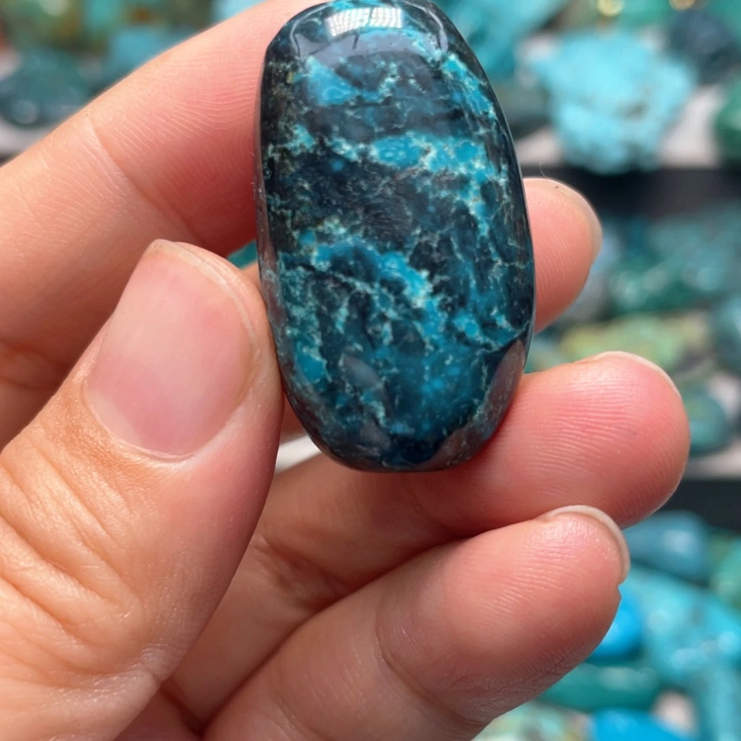 品***斋绿松石未镶嵌颈饰