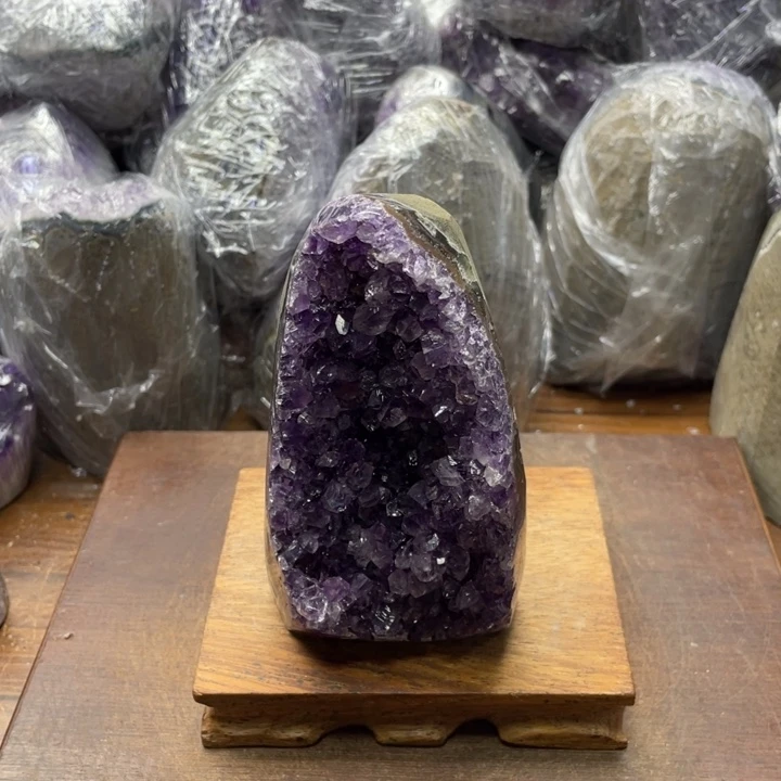 未镶嵌紫晶摆件紫晶