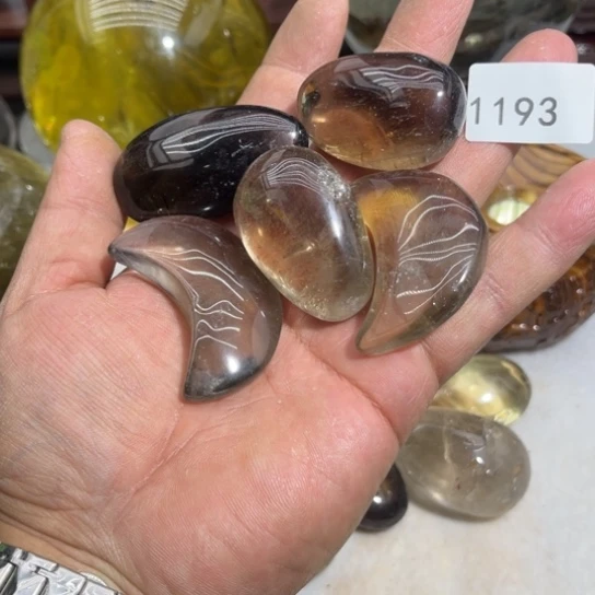 【闪购商品】水晶大型摆件（非配饰）未镶嵌冬**娘