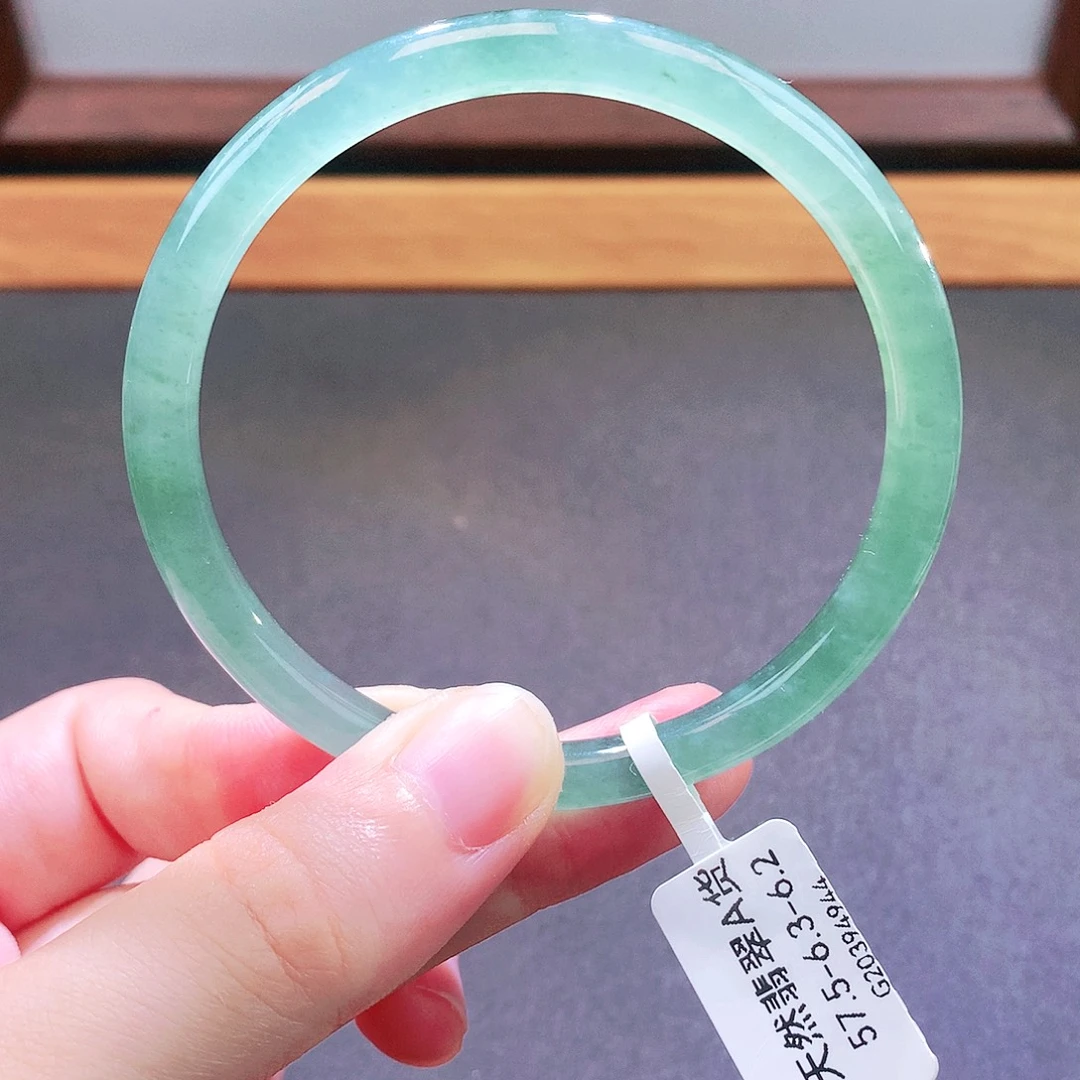 翡翠未镶嵌手镯天然翡翠