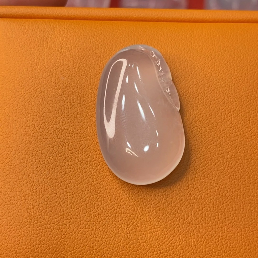 石英质玉未镶嵌吊坠