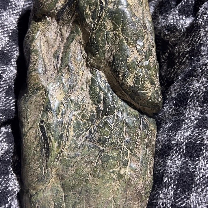 美***高蛇纹石玉合金珠宝奇石