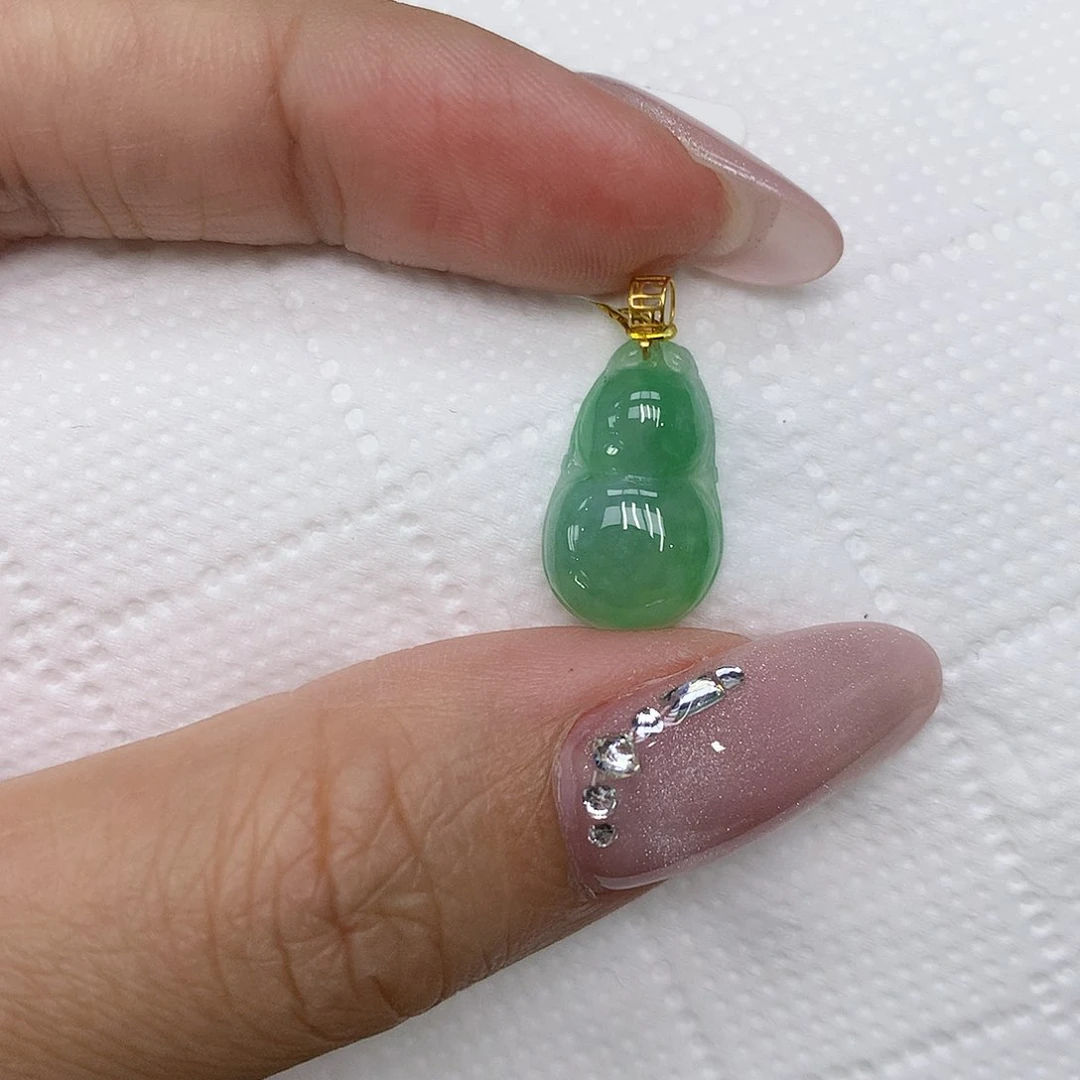 颈饰18K金镶嵌翡翠