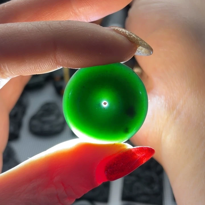 蛇纹石玉吊坠未镶嵌