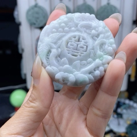 翡翠颈饰未镶嵌翡翠