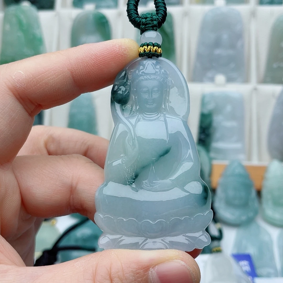 翡翠未镶嵌颈饰素衣观音