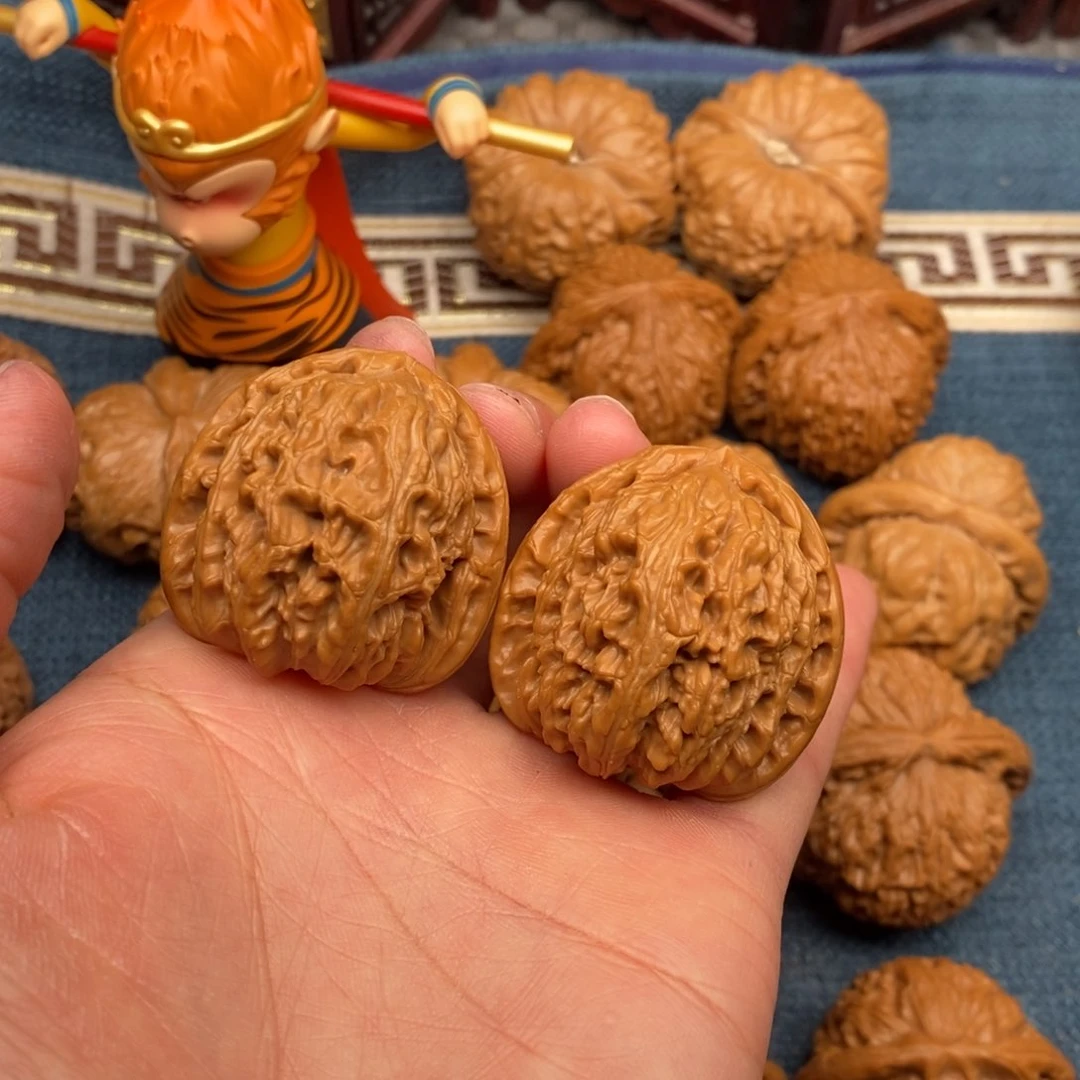 文玩核桃把件37三角白