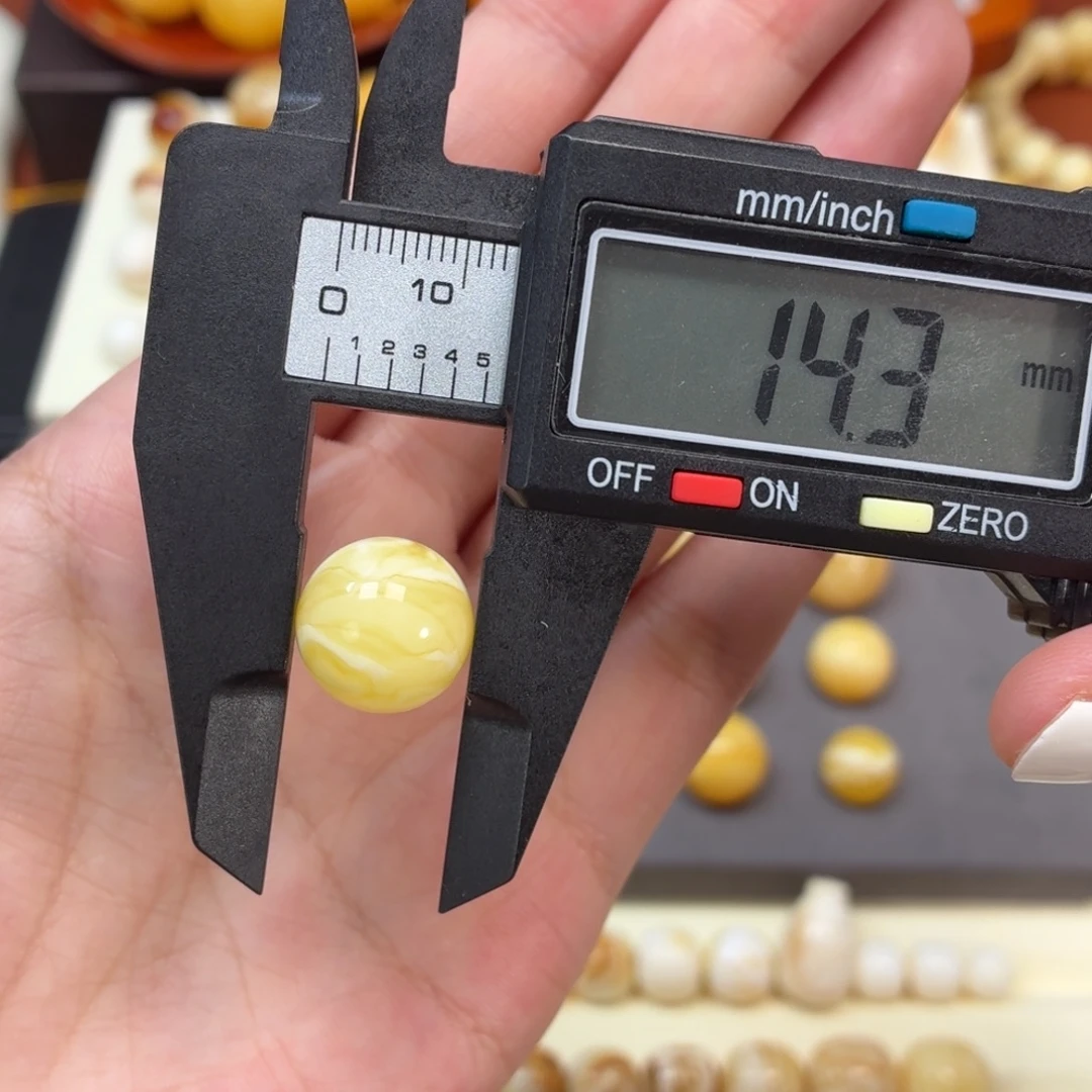 琥珀未镶嵌珠宝奇石焦皮白花蜡圆珠14mm