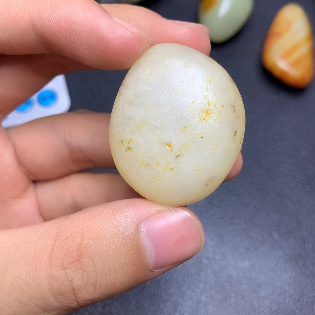未镶嵌和田玉（糖玉）挂件