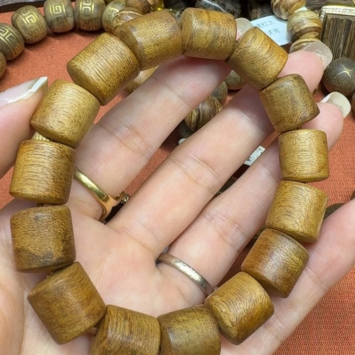大叶紫檀（黑酸枝木类）
