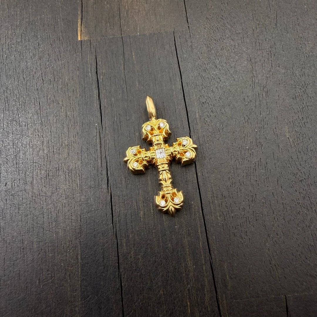 未使用 Chrome Hearts 克罗心 22k 九钻火焰吊坠