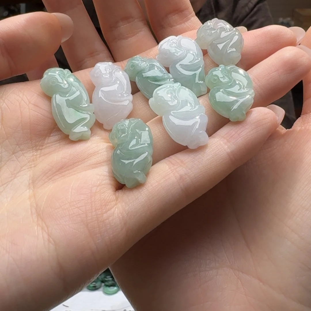 未镶嵌挂件翡翠福利1个，不包邮，拍一单邮费发货