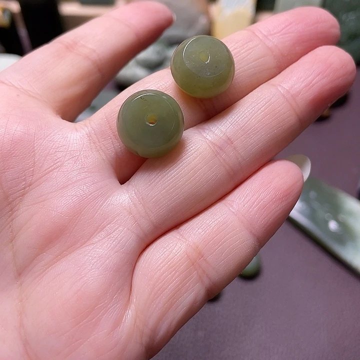 手绳未镶嵌岫岩河磨玉（透闪石质玉）