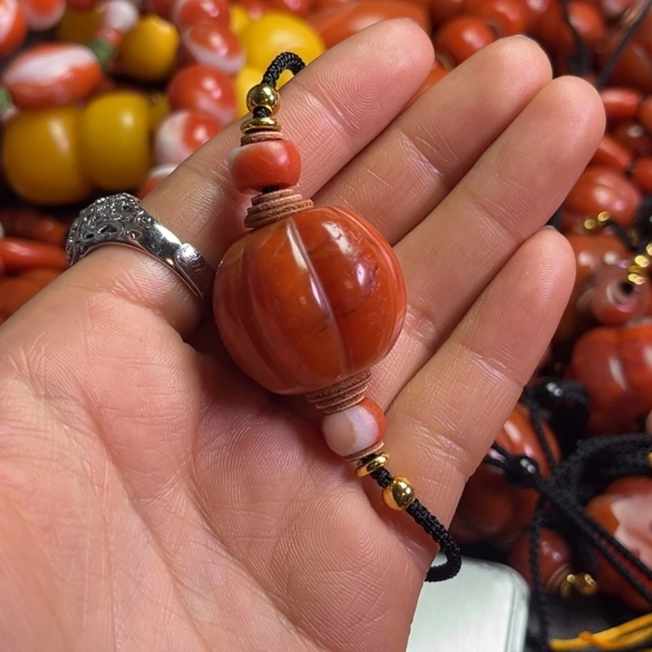 颈饰琉璃树*1琉璃………..