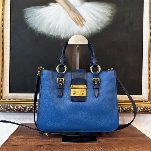 95新 MIU MIU/缪缪 miumiu斜挎包/007154/尺寸27*22