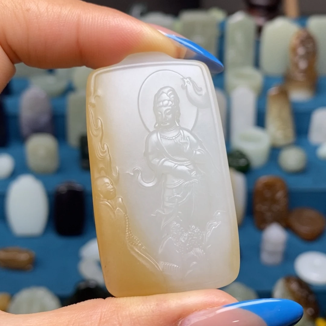 颈饰未镶嵌和田玉逆**行