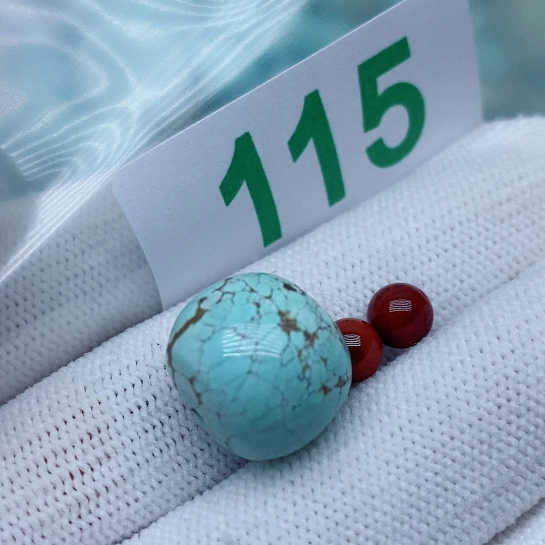 南红玛瑙未镶嵌珠宝奇石