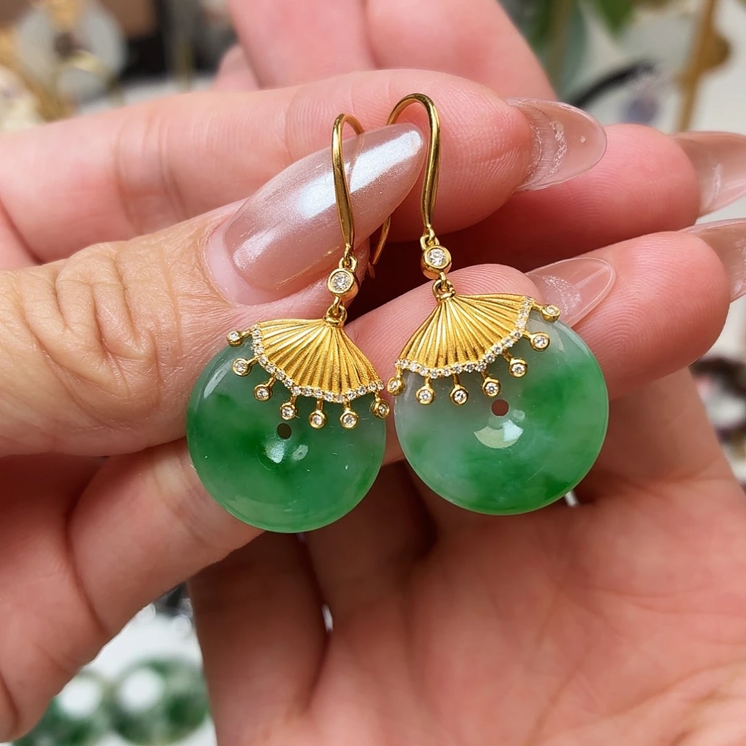 翡翠18K金镶嵌耳饰