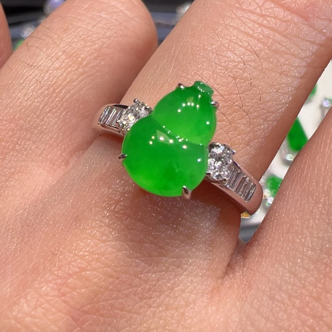 翡翠18K金镶嵌戒指收到货48小时鉴赏期