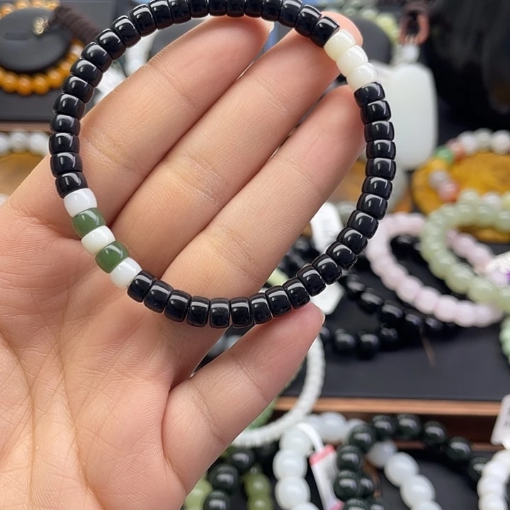 和田玉未镶嵌手串