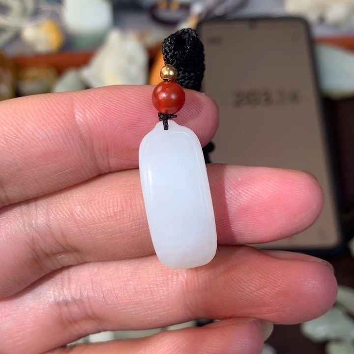 和田玉颈饰未镶嵌木*颗