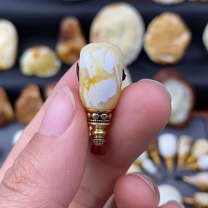 琥珀未镶嵌裸石11瓷白三通c761