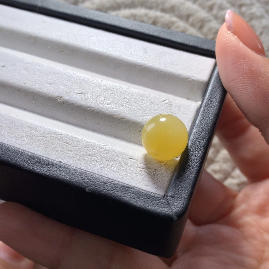 翡翠未镶嵌手串卡11.6艳黄