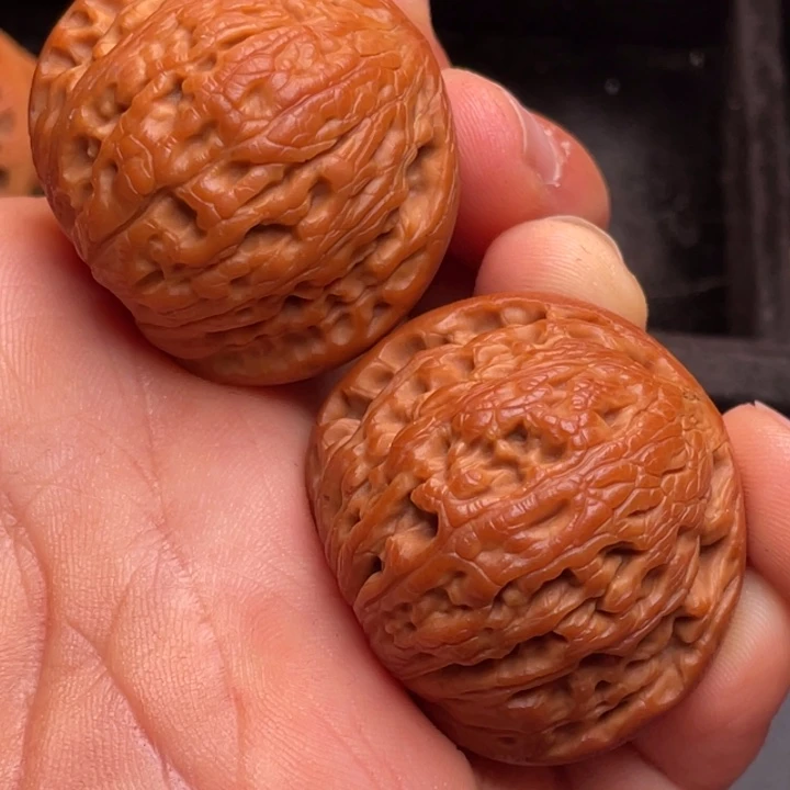 文玩核桃把件秦岭山脉核桃