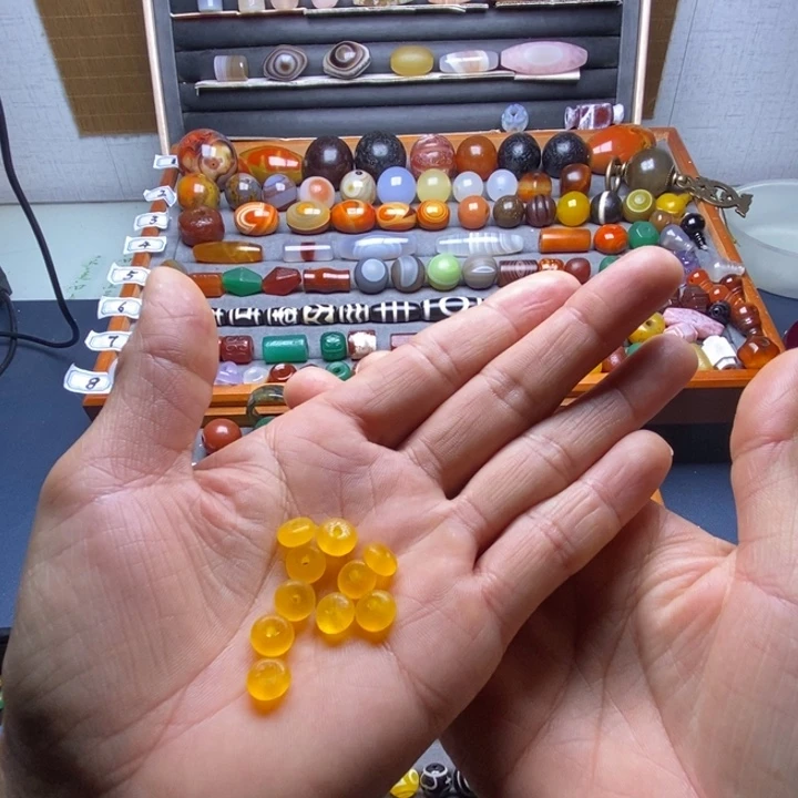 用***7玛瑙/玉髓未镶嵌巴西玛瑙饰品桶珠