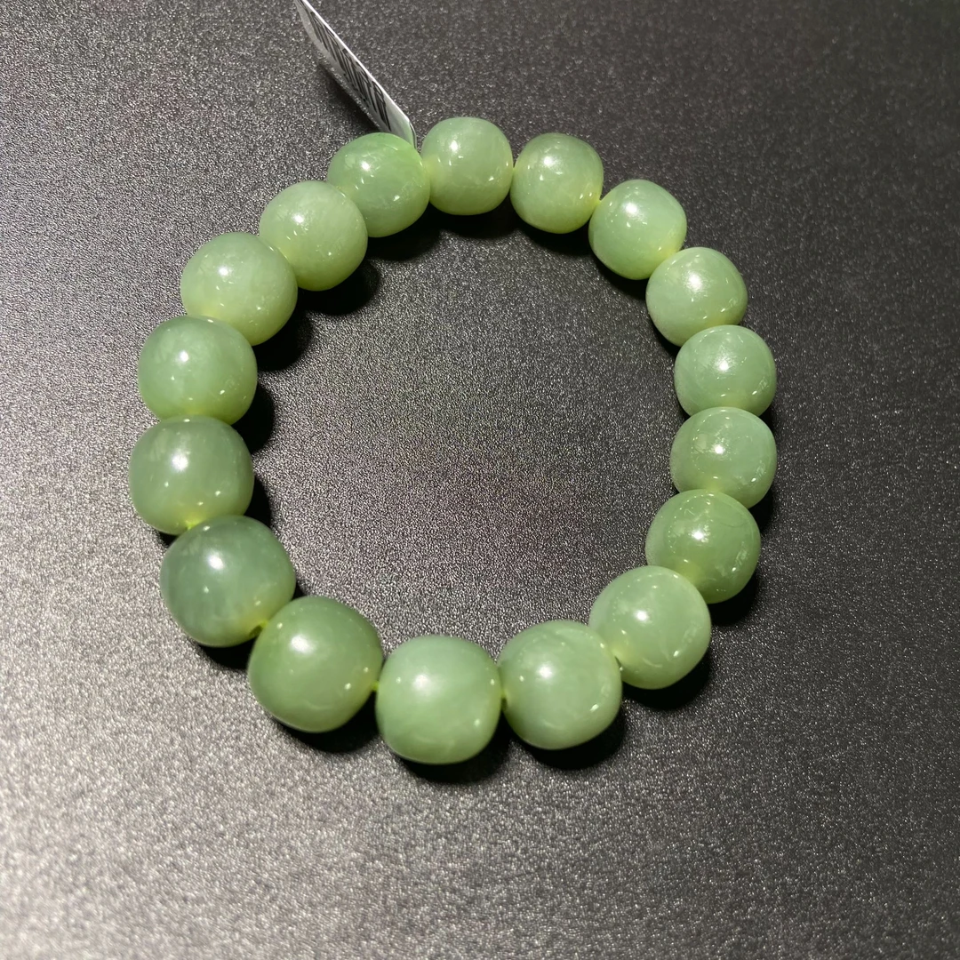 和田玉老型珠精品手串4306