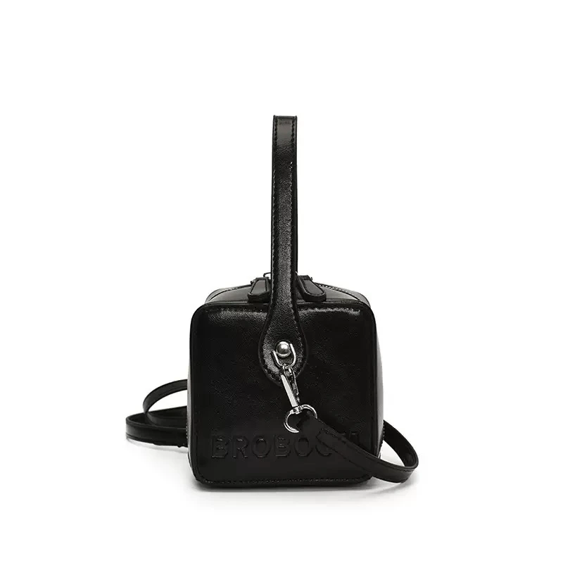 单根拉链斜挎包时尚单肩女士黑色手提款小众证件袋