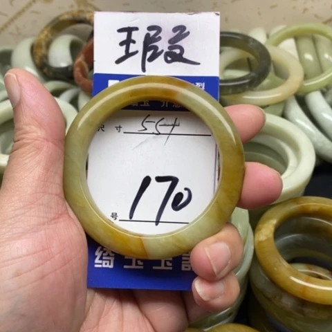未镶嵌蛇纹石玉手镯
