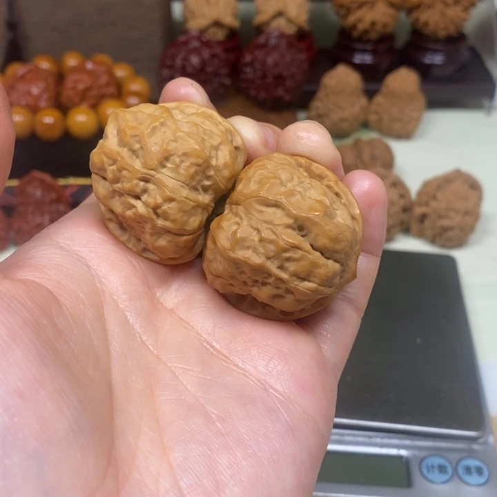 文玩核桃吊坠蛤蟆头