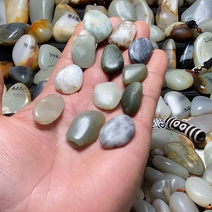 和田玉未镶嵌颈饰吊坠多规格发货