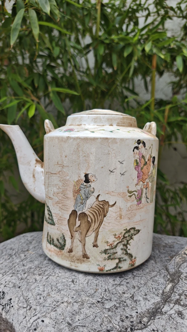 超大号提梁壶粉彩手绘