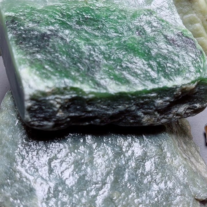 和田玉未镶嵌珠宝奇石