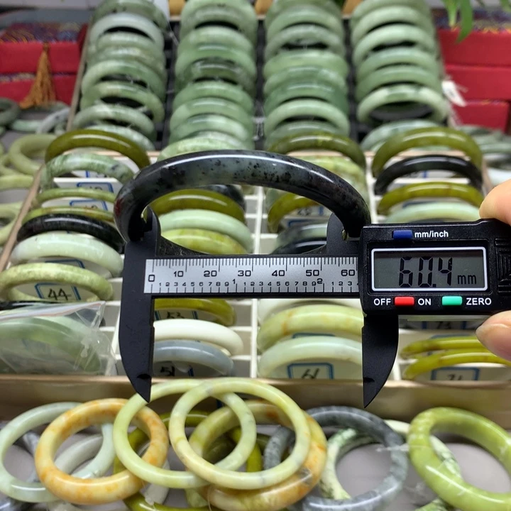 未镶嵌蛇纹石玉手镯76