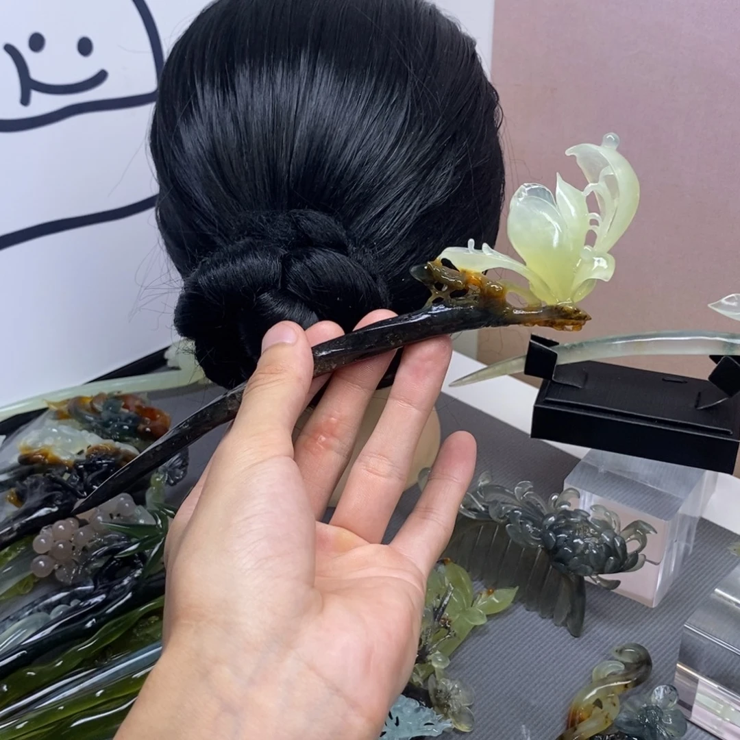 C***t蛇纹石玉合金发饰