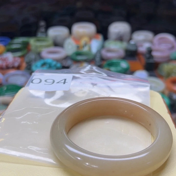 石英质玉手镯未镶嵌萍*94