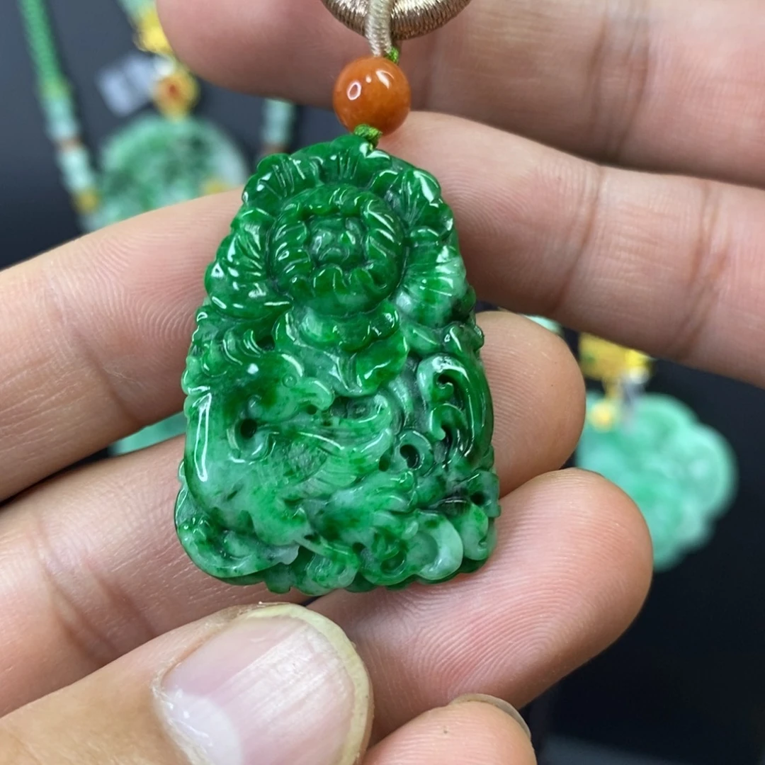 颈饰未镶嵌翡翠吊坠