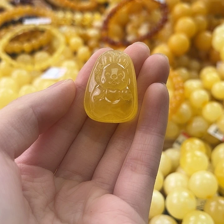 未镶嵌琥珀珠宝奇石