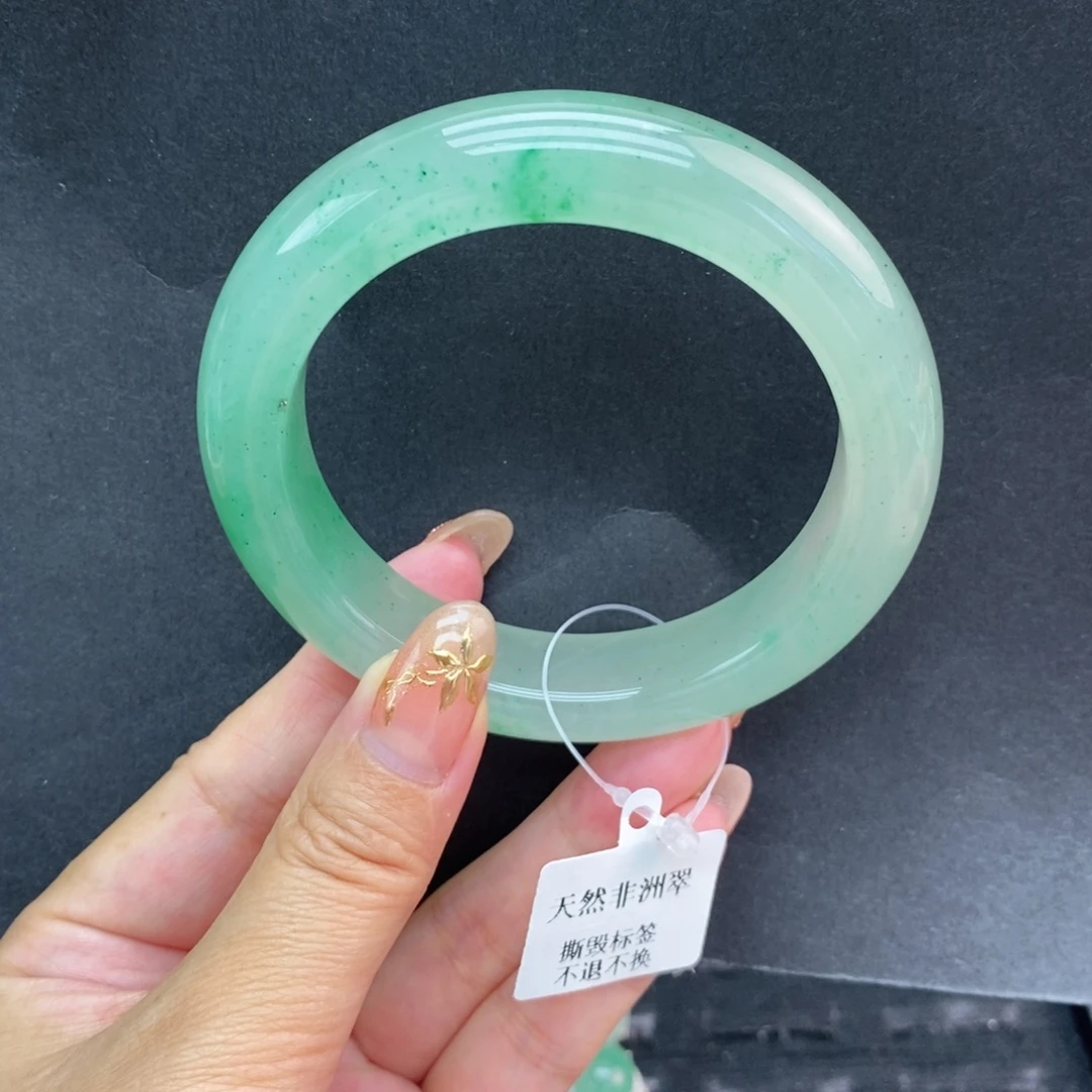 石英质玉未镶嵌手镯