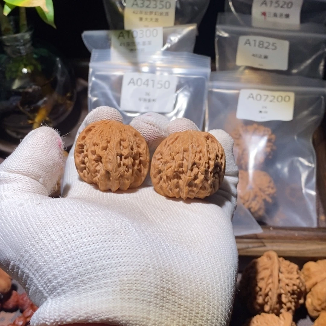 文玩核桃吊坠35全品蝴蝶磨不退不换