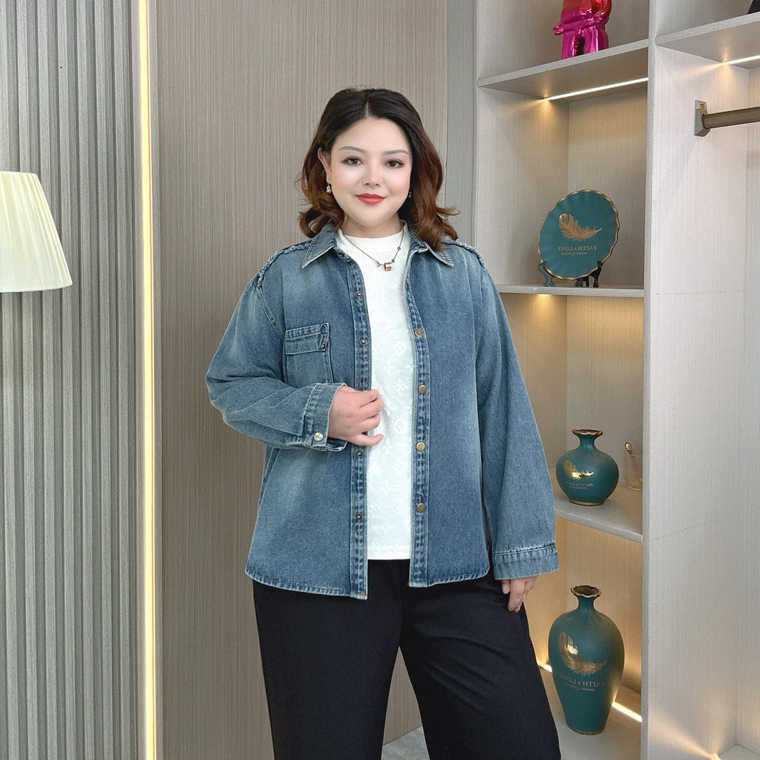 蓝色牛仔衬衫外套女春秋季大码胖mm复古港风正肩百搭叠穿衬衣上衣