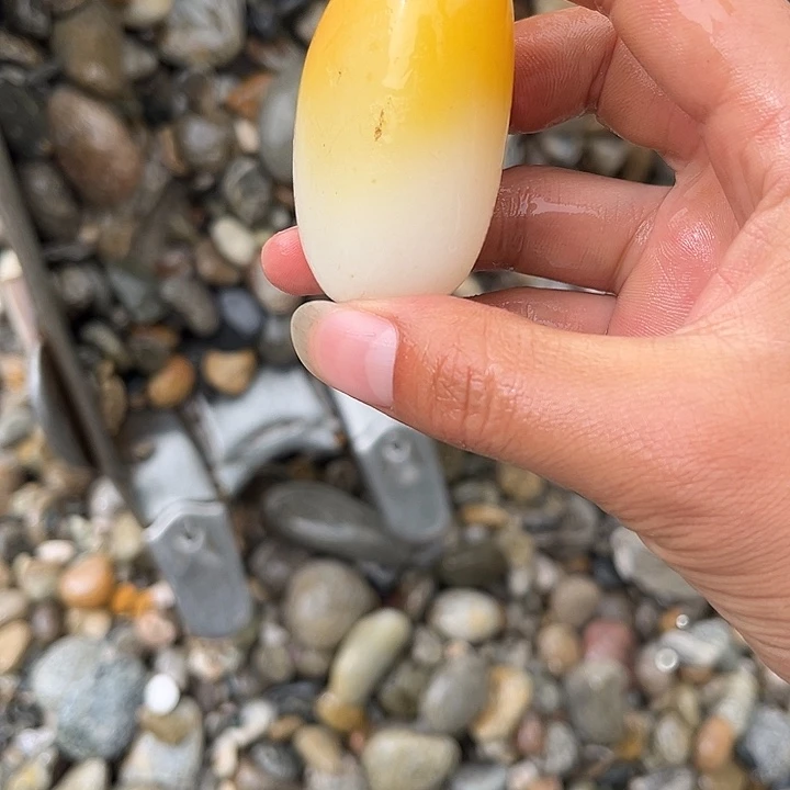 未镶嵌和田玉（糖玉）车挂