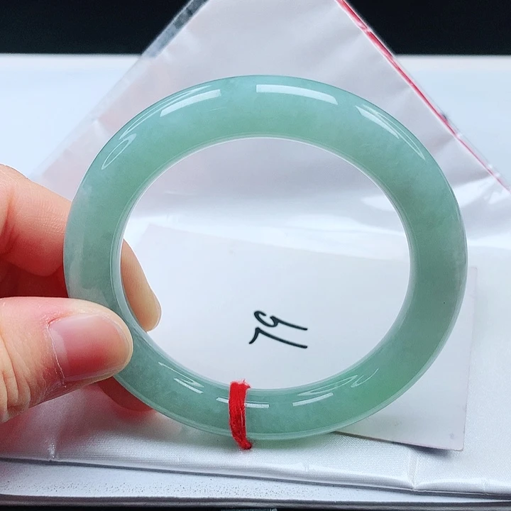 翡翠手镯未镶嵌56圈口